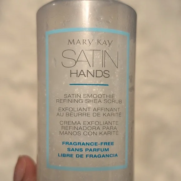 Mary Kay Satin Hands Trio - Picture 5 of 10